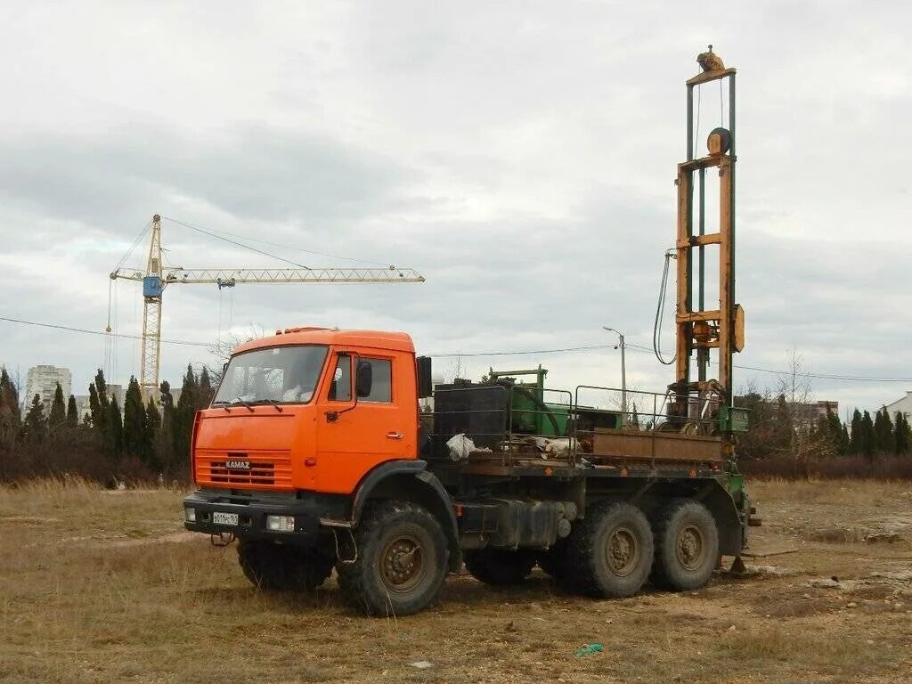 Буровая установка пбу 2. Пбу 2 камаз. пбу 2 буровая на шасси камаз. камаз 43118 пбу -2. буровая пбу 2 на базе камаз.