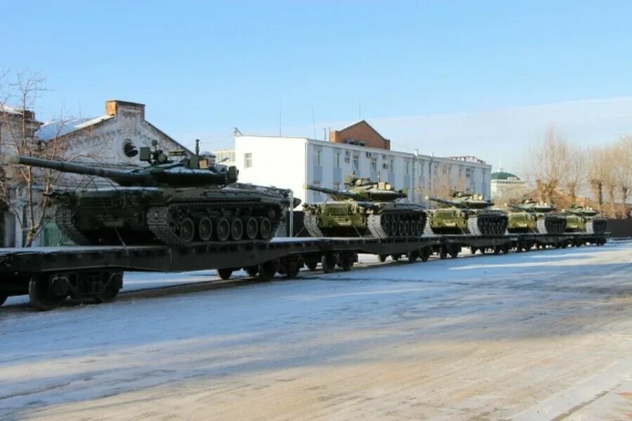 Омский завод транспортного машиностроения омск. Омский бронетанковый завод. Омсктрансмаш т-80бвм. Танковый завод омск новости. Завод транспортного машиностроения омск.