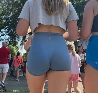 Sexy candid teen girls in short shorts with bubble buttocks out. 