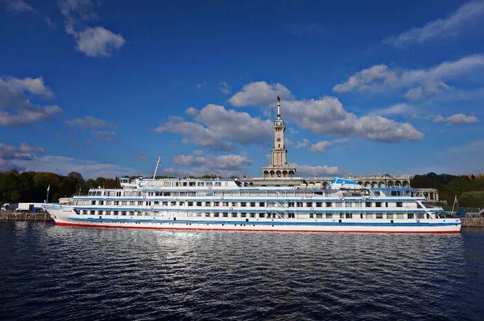 капитан теплохода княжна виктория. речной теплоход княжна виктория. круиз на теплоходе княжна. круиз на теплоходе княжна. княжна виктория теплоход.