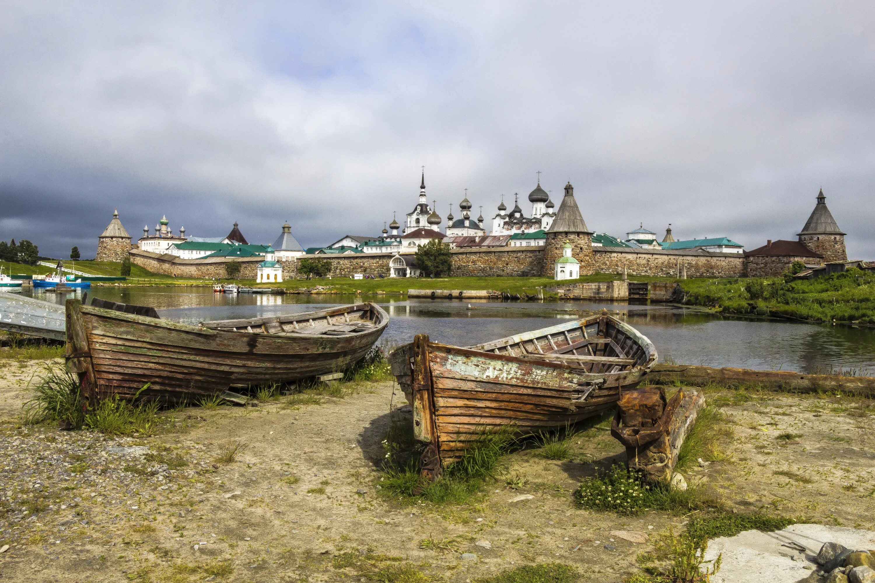 Кижи Валаам Соловки. Соловецкий монастырь Кижи. Кижи Соловецкие острова. Историко-культурный комплекс Соловецких островов.