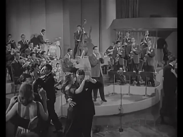 Серенада солнечной долины ноты для фортепиано. Серенада солнечной долины оркестр гленна миллера. Гленн миллер солнечная долина. Серенада солнечной долины оркестр гленна миллера. Гленн миллер чаттануга чу чу.