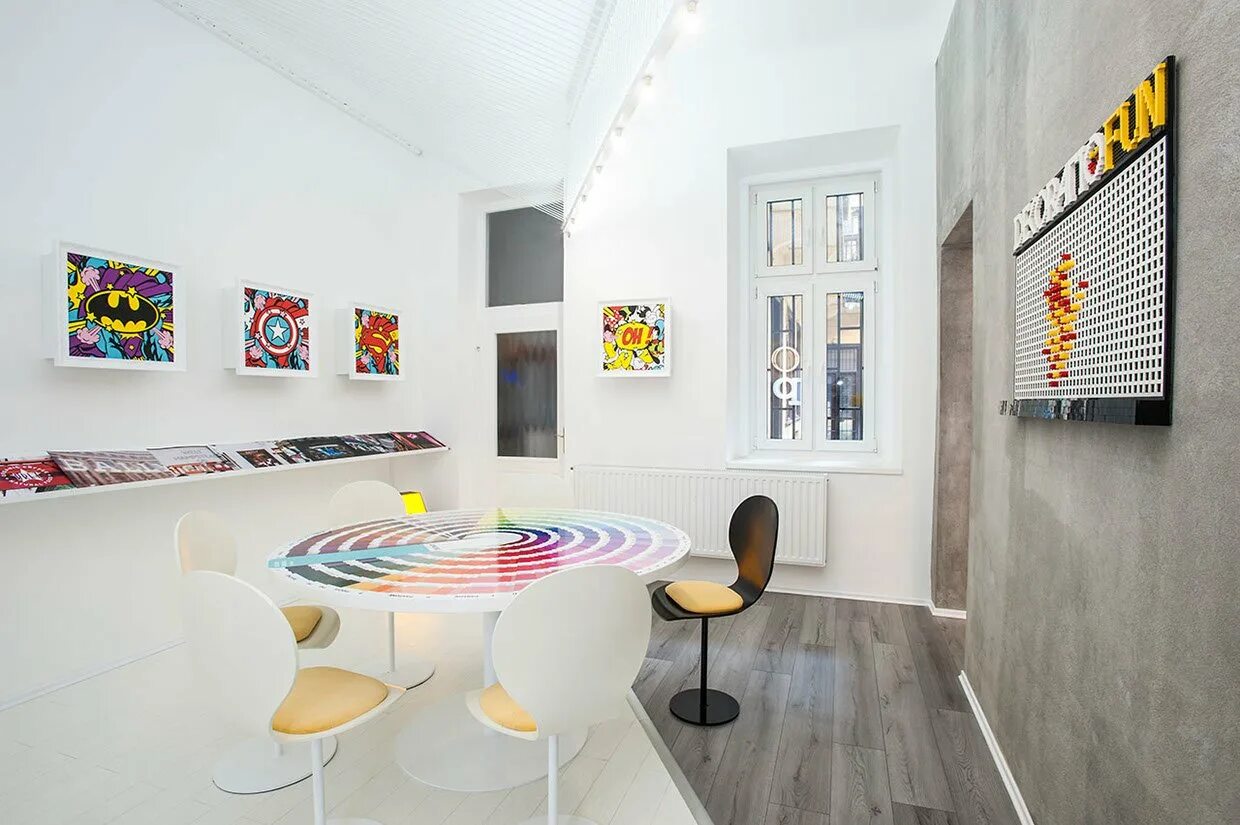 студия креативного дизайна. интерьер мастерской дизайнера. интерьер арт пространства. интерьер мастерской дизайнера. студия креативного дизайна.