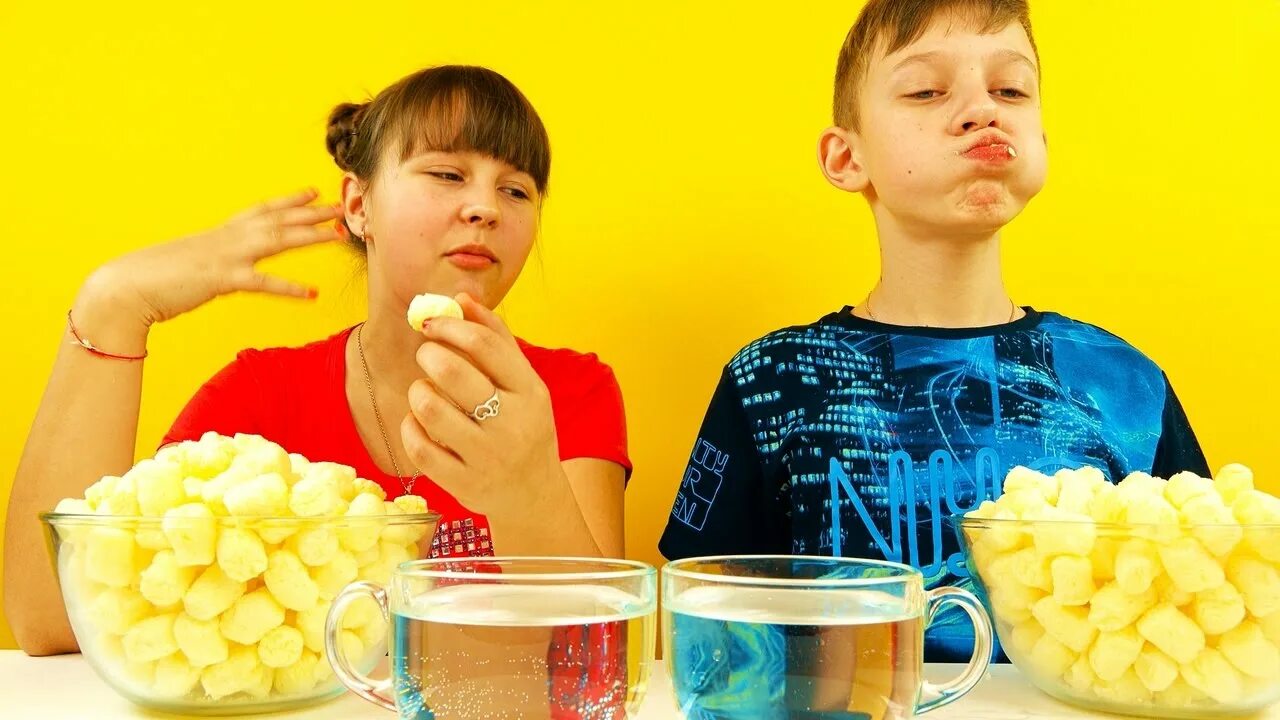 Софийка кид тиви. Кидс тиви. Папа фэмили геймс тв. Anna kids tv канал. Папа фэмили геймс тв.