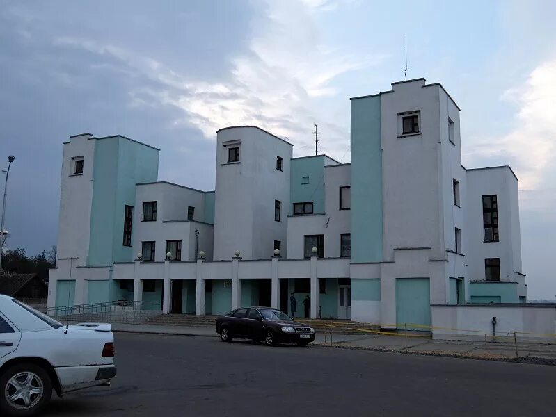 Современная больница. Славутская больница. Школьная больница. Каменецкий больница. Синий каменец в медицине.