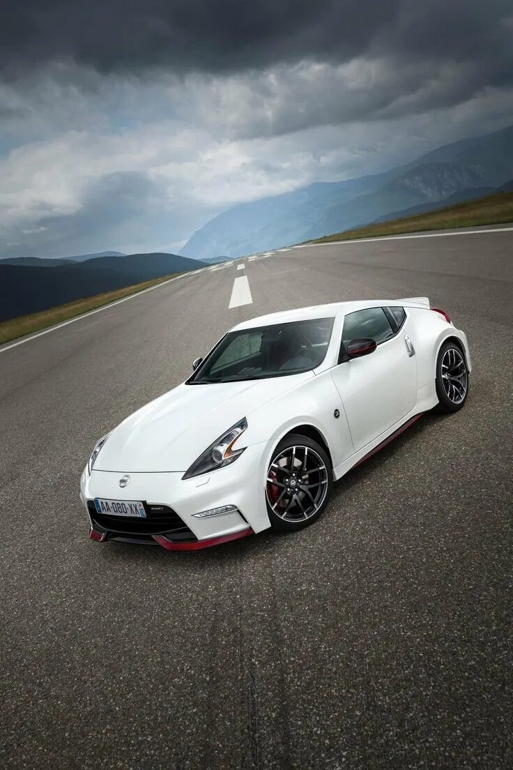 Ни сс. Nissan 370z. Nissan GTR 370z. Ниссан 370z Nismo. Nissan Nissan 370z.