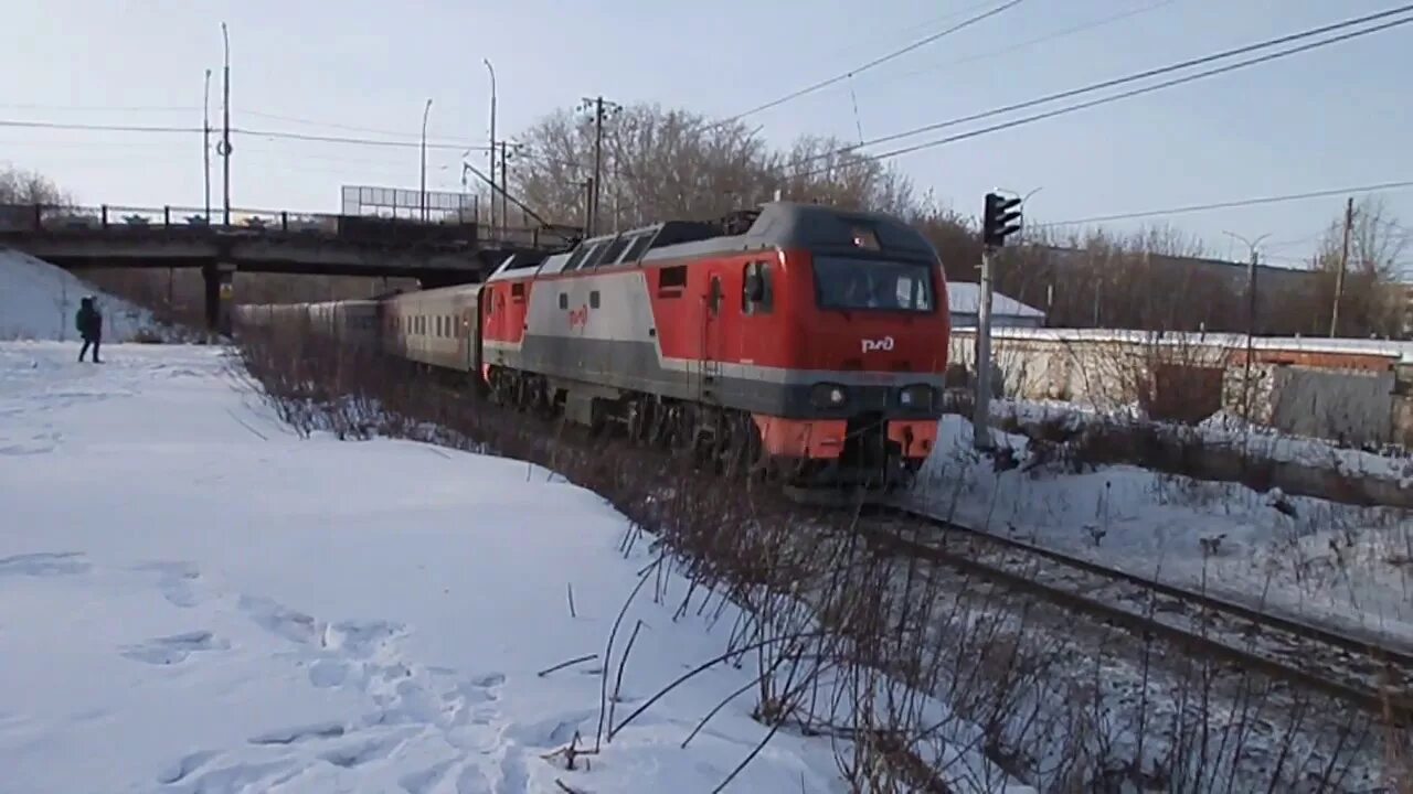 Остановки поезда 332 новый уренгой. Поезд 332 Уфа новый. Станция перегон Каменск-Уральский. Поезд 332 Уфа новый Уренгой. Электровозы в Каменске Уральский.