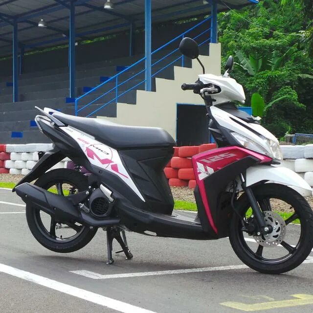 M 3 125. Honda Beat 2015. Mio Honda. Ямаха Трикс 850. Honda Beat 125 фото.