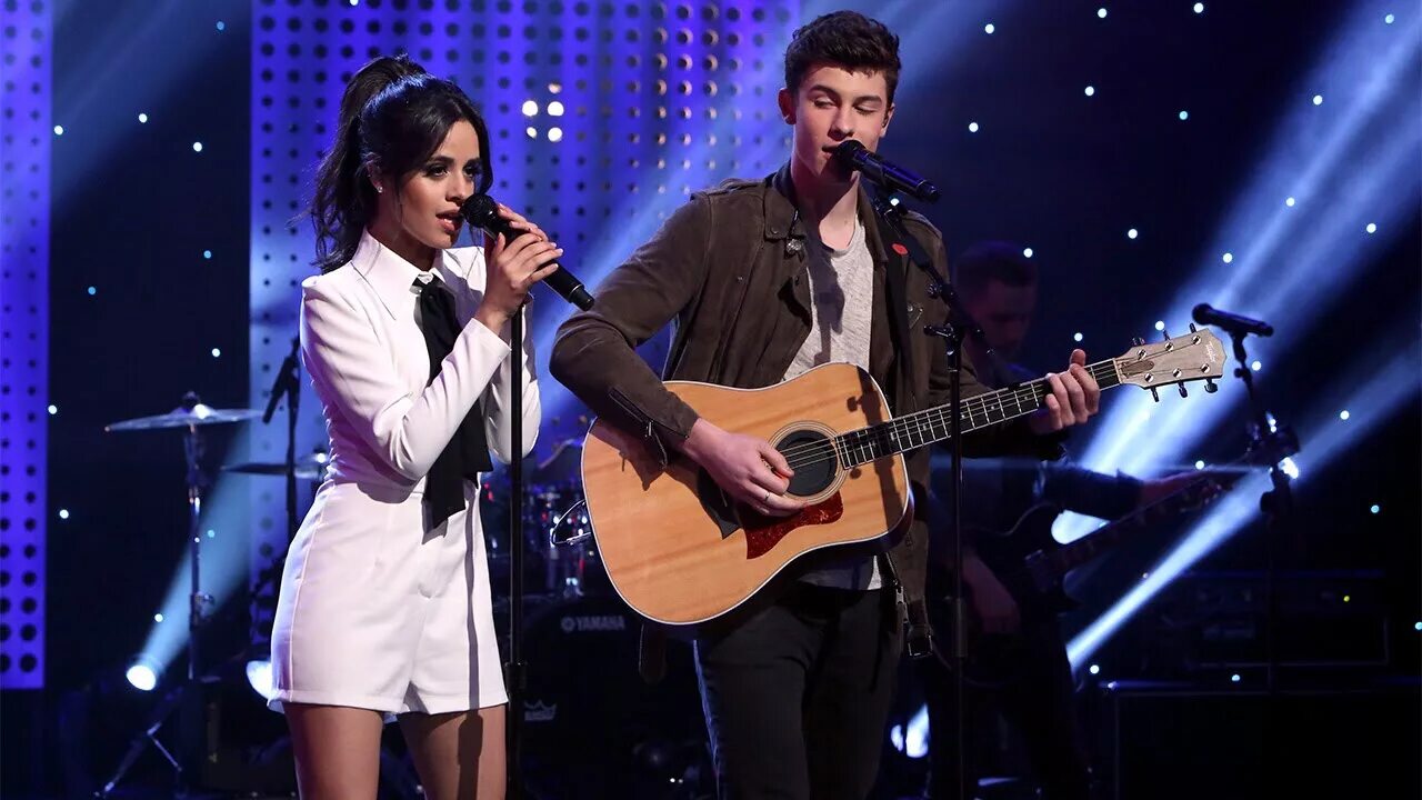 Открой песню лет. Шон Мендес и Камила Кабелло. Камила Кабейо. Shawn Mendes Camila Cabello. Камила Кабелло 2016.