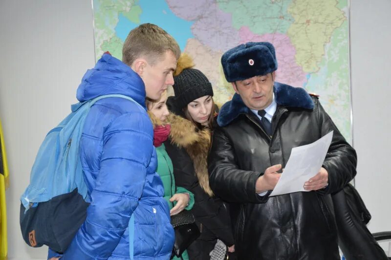 Сторож в ярославле свежие. Начальник УВО Ярославля. Карпычев вневедомственная охрана Ярославль. Вневедомственная охрана в Брейтово Ярославской области. Вневедомственная охрана Ярославль.