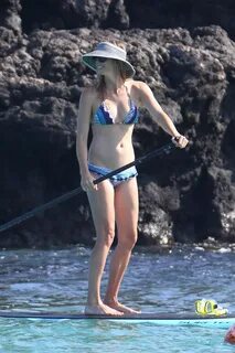 Clémence poésy bikini