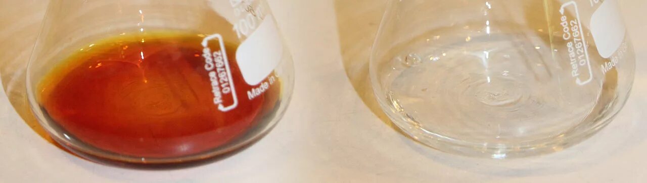 Желтый раствор. Метод фаянса аргентометрия индикатор. Соляная кислота титрование. Колба с желтой жидкостью. Метод мора титрование.