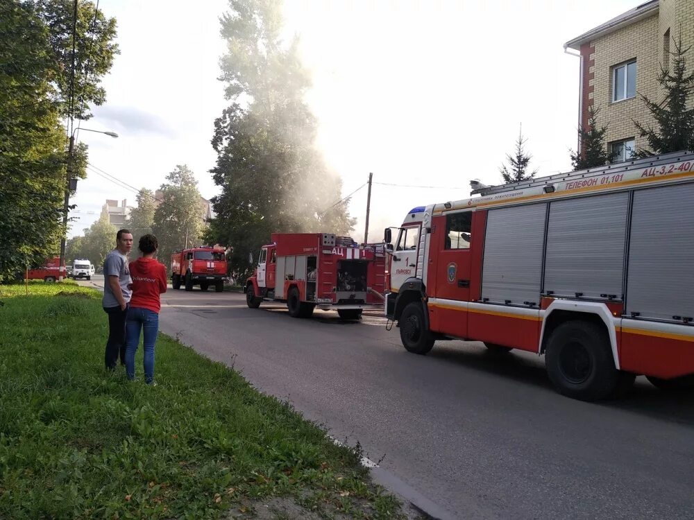 Что горит в ульяновске сейчас. Пожарная часть ульяновск. пожар в ульяновске на красноармейской. ульяновск пожар 73. пожар в ульяновске вчера наири.