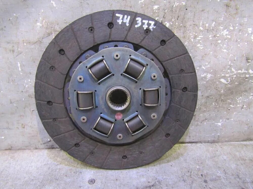 Диск сцепления мазда 2,5 дизель. 2. Картер сцепления мазда bt 50. Диск сцепления mazda lf081 64 10а. L50116460a.
