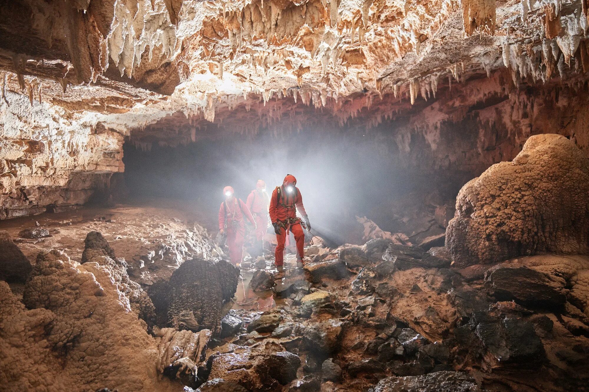 Cave v. Пещера Постойна яма Словения. 6) Спелеотуризм.. Пещера Лос-Тайос.