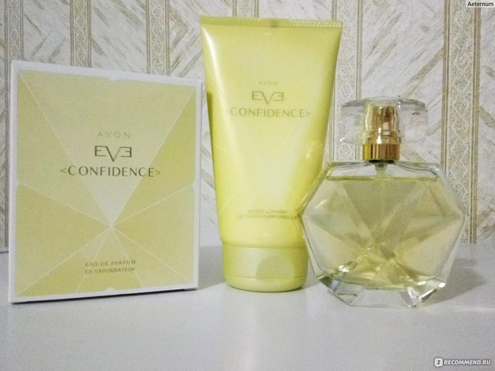 Avon confidence. Eve confidence Avon лосьон. Парфюмированный лосьон для тела Avon Eve confidence. Avon Eve confidence 100 и лосьон. Парфюм Eve confidence Avon.