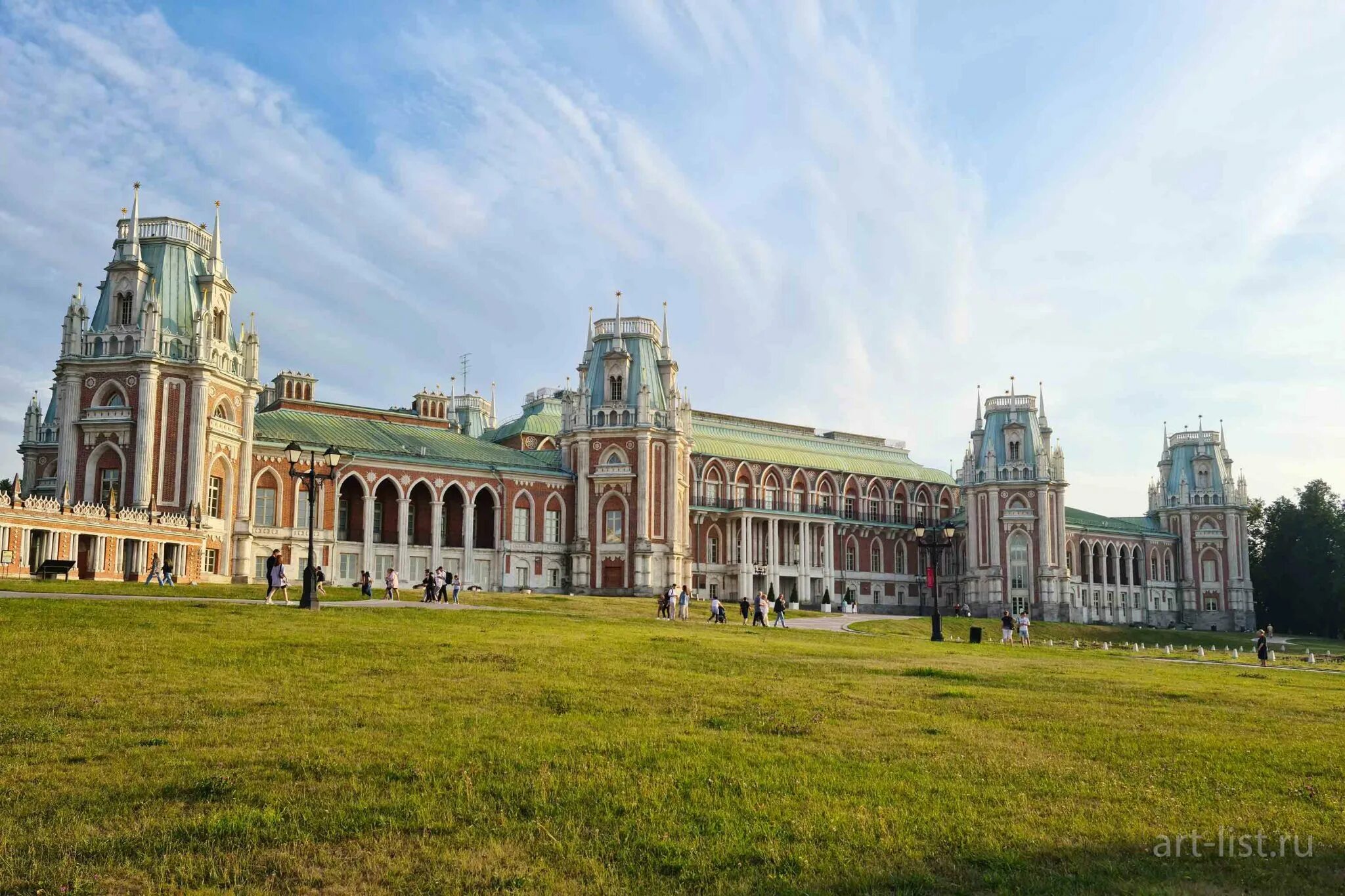 Дворец царицыно в москве. Царицыно (дворцово-парковый ансамбль). Парк Царицыно большой дворец. Музей усадьба Царицыно.