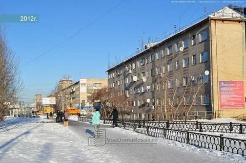 Космонавтов 70