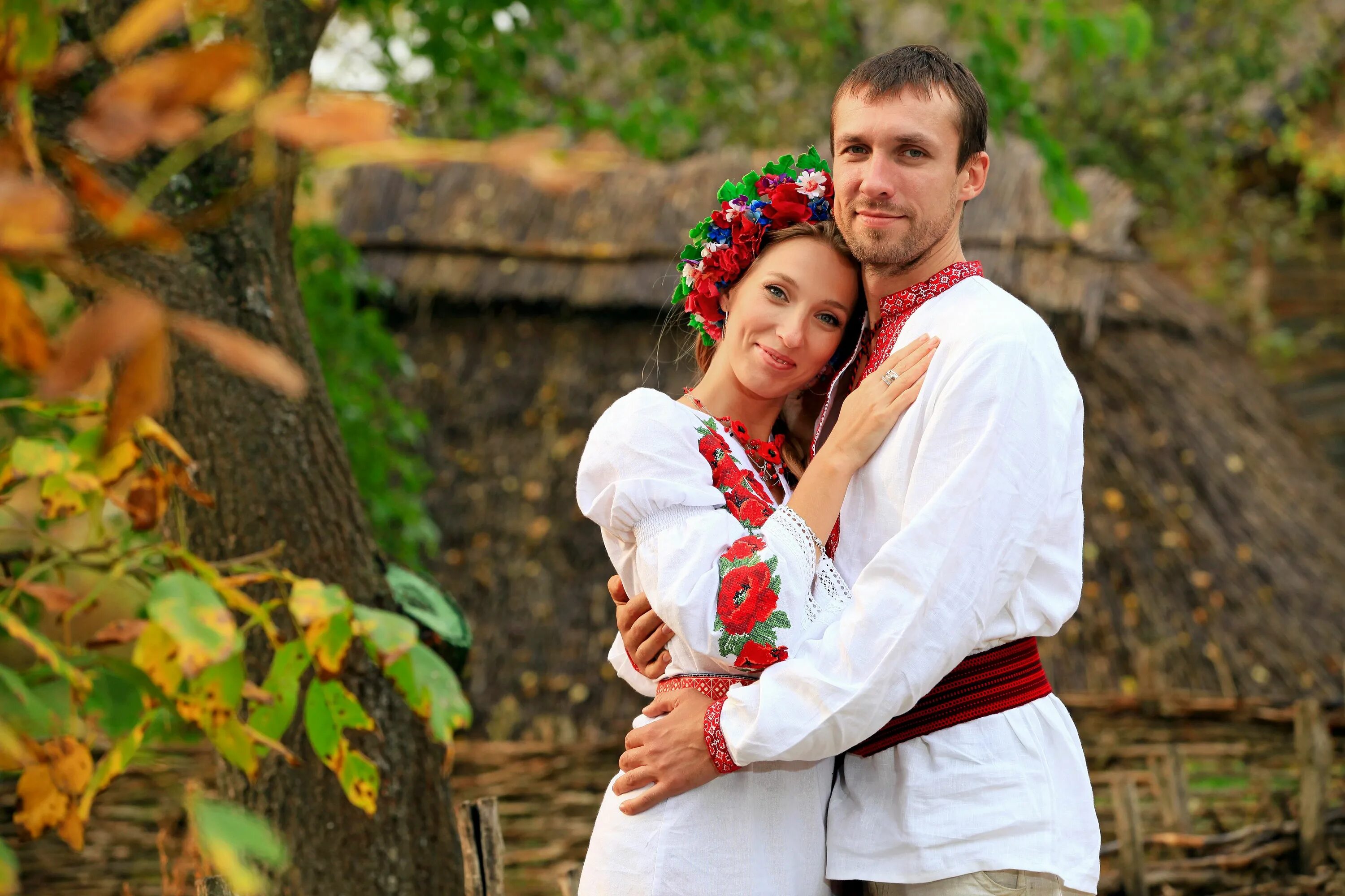 Свадьба в русском народном стиле. Свадьба в Славянском стиле. Славянский свадебный наряд. Фотосессия в народном стиле.