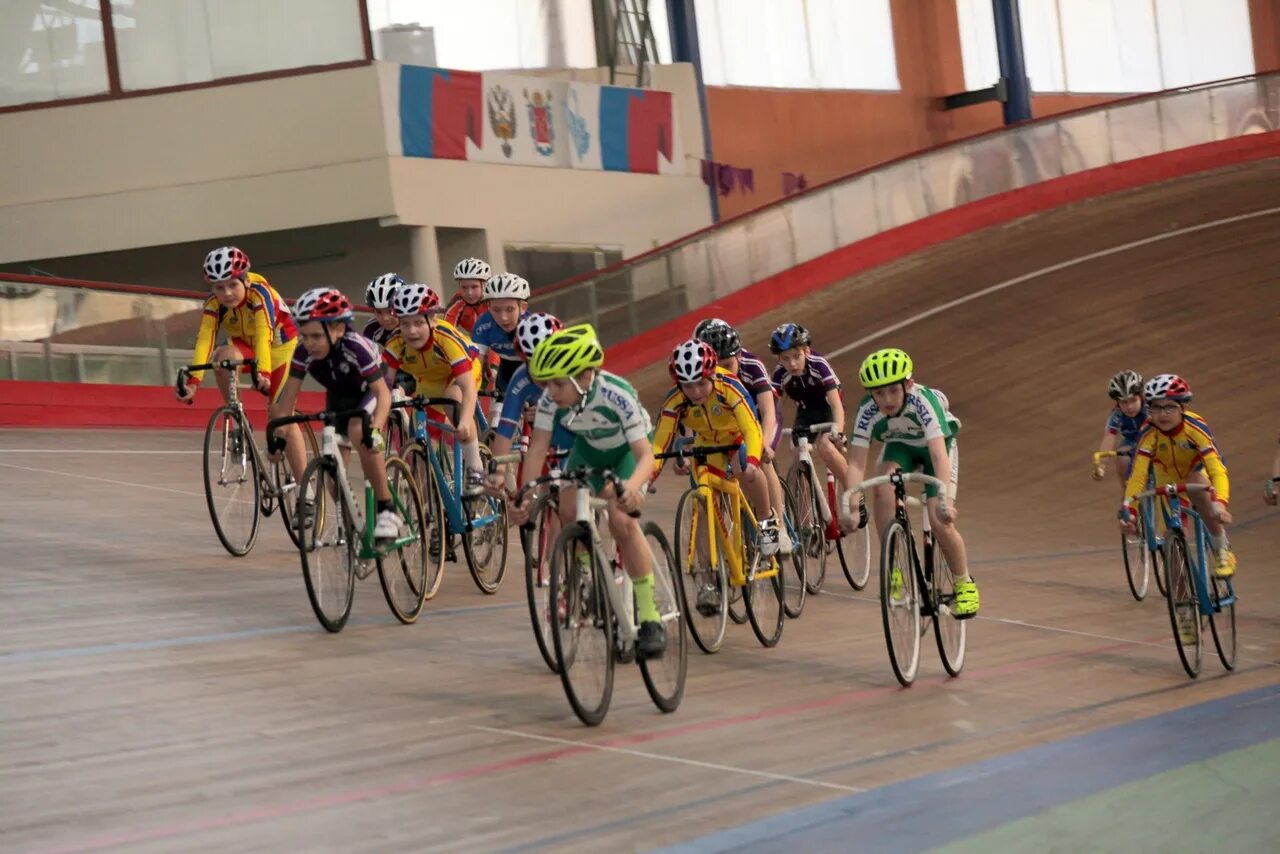 велотрек локосфинкс санкт-петербург. велотрек череповец. кузнецов велотрек локосфинкс. велотрек санкт-петербург крестовский остров. теннис на велотреке в крылатском.