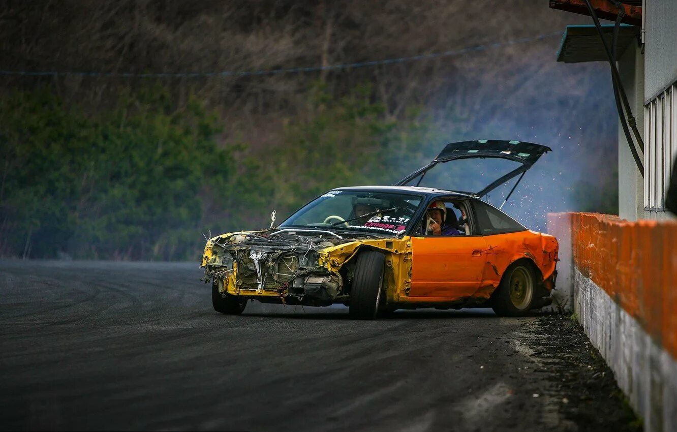 Разбивать машины на телефон. Nissan 180sx Drift. Nissan 180sx корч. 180 SX дрифт. 180sx дрифт Япония.