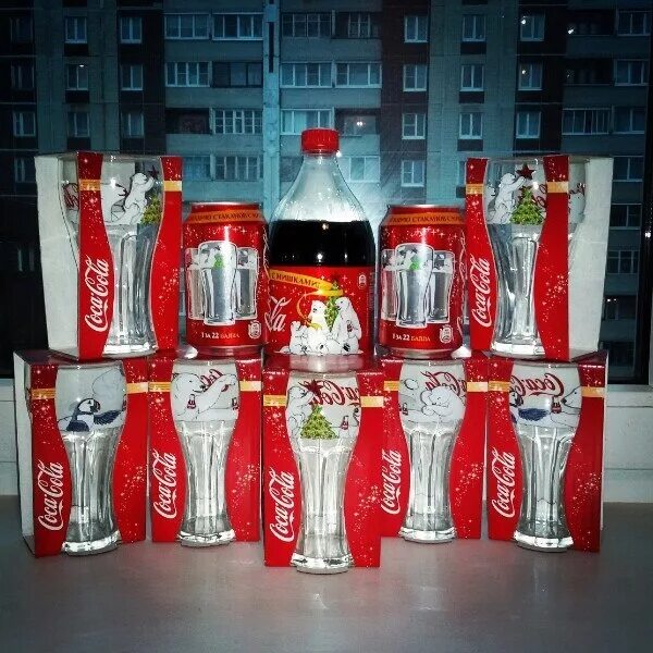 Подарки кока-кола 2017. Сувенирная продукция coca cola. Призы от кока колы. Подарки coca cola. Подарочный стакан кока кола.