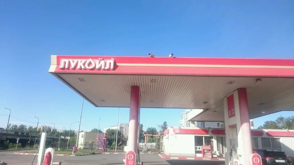 Заправка лукойл санкт петербург. Анисимовская дорога. Lukoil gas station. Заправка лукойл санкт петербург. Лукойл санкт-петербург.