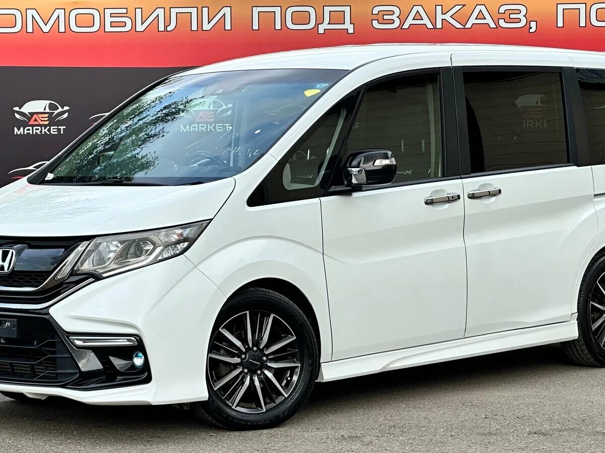 Степвагон 2017 год. Honda Stepwgn spada 2017. Honda Stepwgn spada. Хонда минивэн 2017. Honda минивэн Stepwgn 2020.