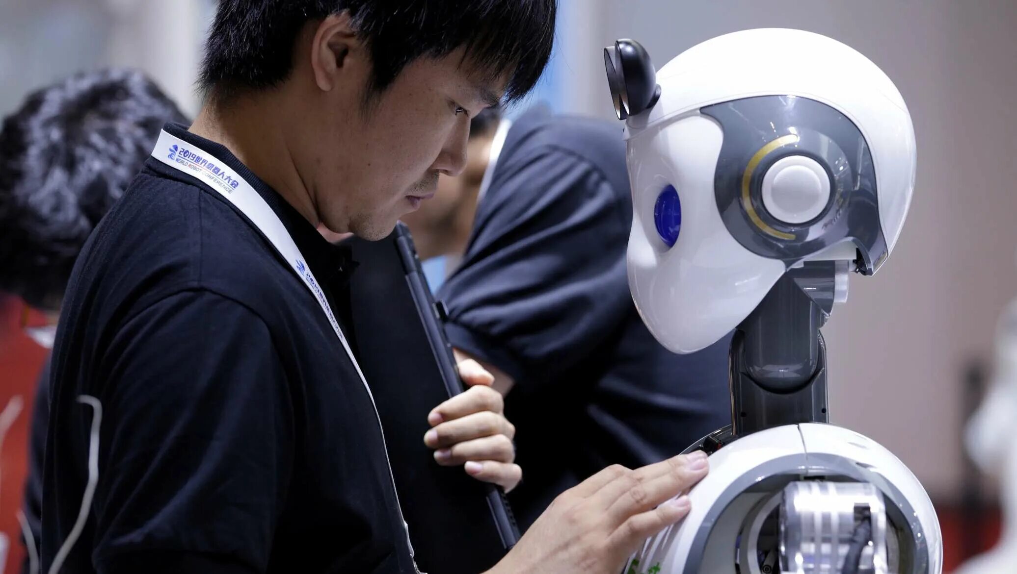 Самого дорогого робота. Современные роботы. Роботы в современном мире. Современные технологии роботы. Японские роботы.