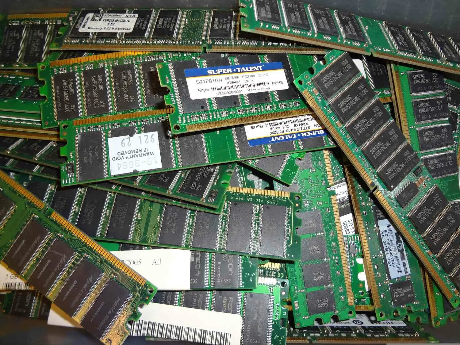 Оперативная память недорого. Оперативная память (ОЗУ/Ram). Ddr2 Ram. Оперативная память Dram. Ddr3 16 чипов для ноутбука.