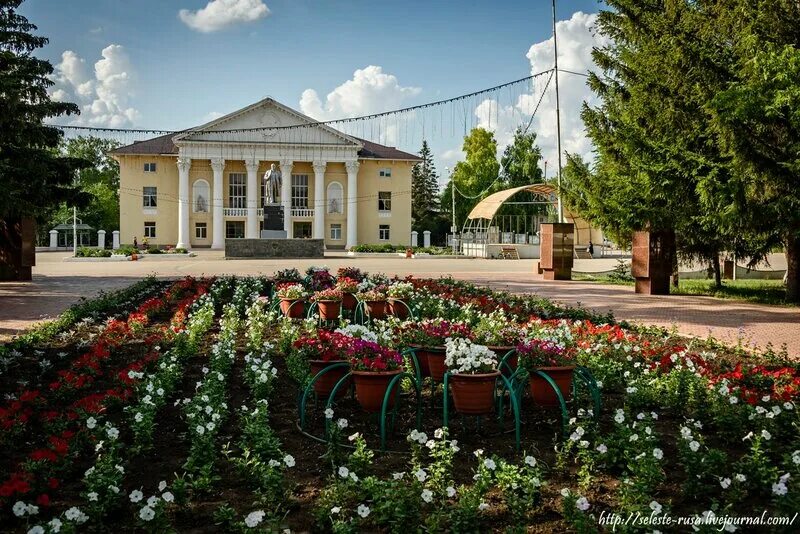 Самарская область г похвистнево. Похвистнево Самарская область. Дворец культуры Похвистнево. Площадь Похвистнево. Площадь Похвистнево Самарской области.