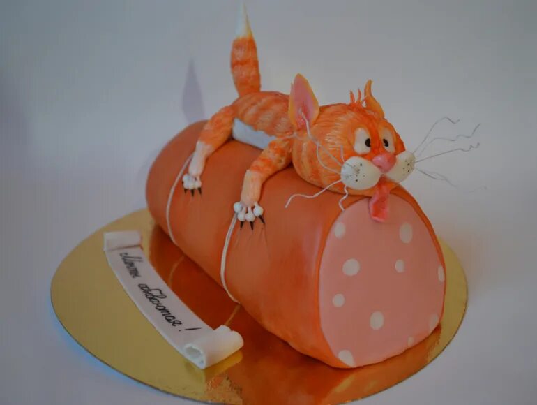 Торт в виде рыжего кота. Торт с рыжим котиком. Торт рыжий кот. Кошка рыжая для торта. Торт в виде рыжего кота.