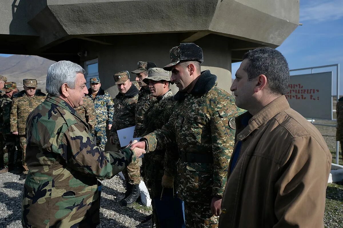 Арцах сейчас. Серж Саргсян в военной части. Новости Арцаха. Арцах на сегодняшний день. Арцах новости сегодня сейчас.