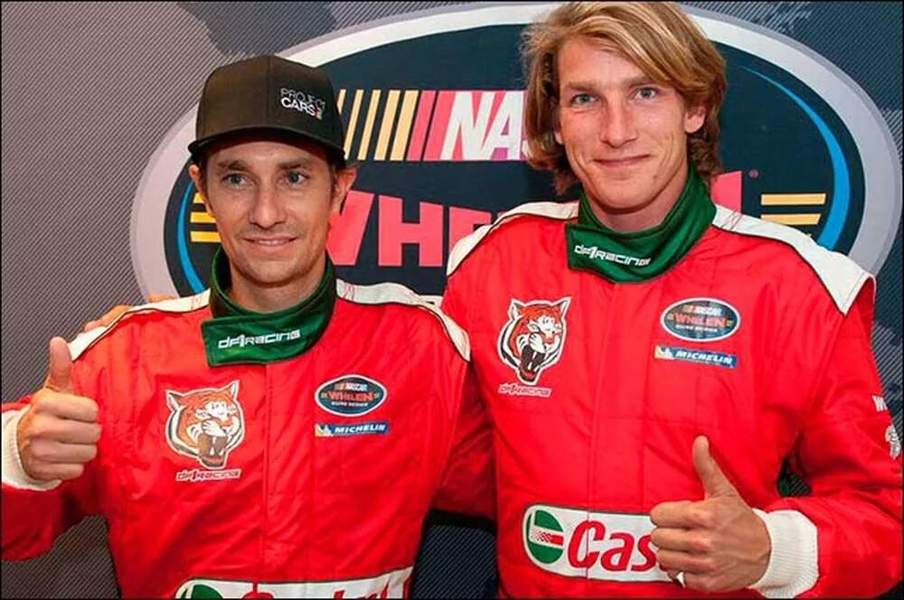 Ники лауда и джеймса ханта. Гонщик лауда и джеймс хант. Ники лауда и джеймс хант. Хант и лауда. Хант и лауда.