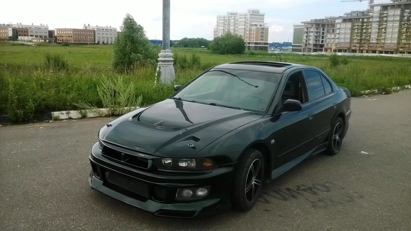 Mitsubishi galant 8 купить. Mitsubishi Galant 8. Mitsubishi Galant 8 обвес. Митсубиси Галант 8 1999. Митсубиси Галант 2002 черный.