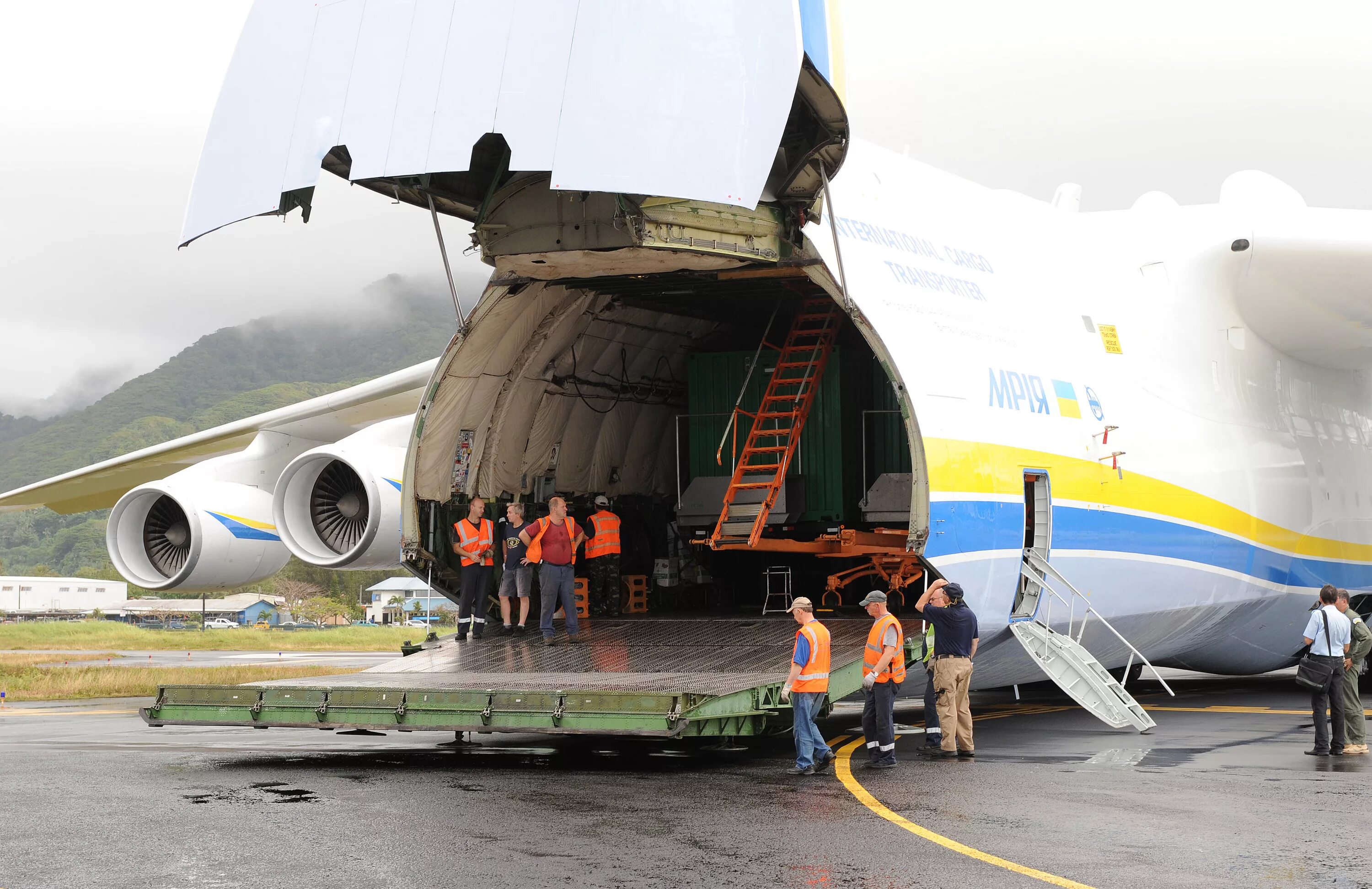 Боинг 747 карго. Ан-124 шасси. Ан-225 мрия. Windecker a-7 eagle. 747-8 cargo.
