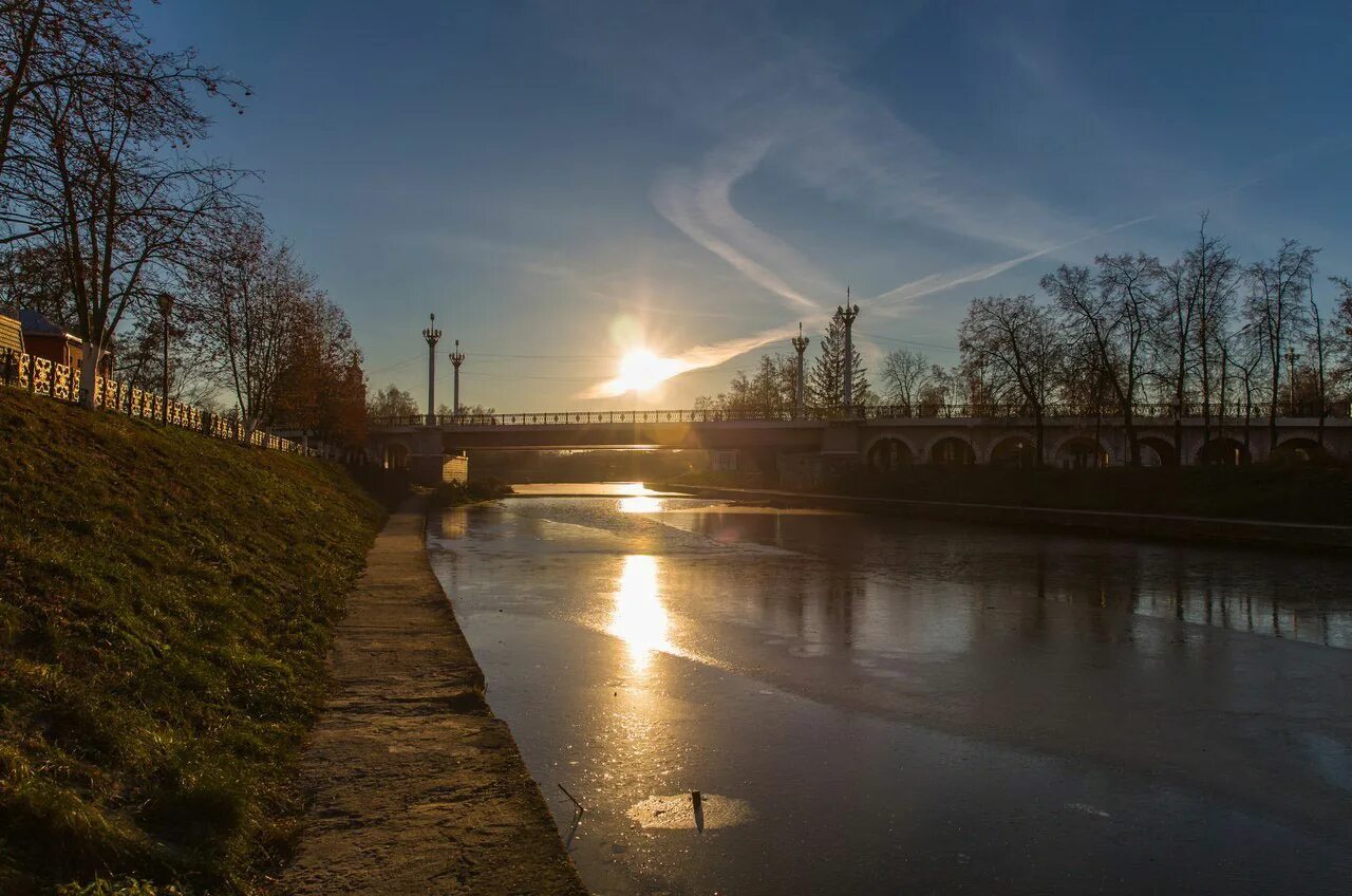 белые ночи орел. ночоной владимир центр. ночной курган тюбе с высоты птичьего полёта. ночной город орёл. город орел фото.