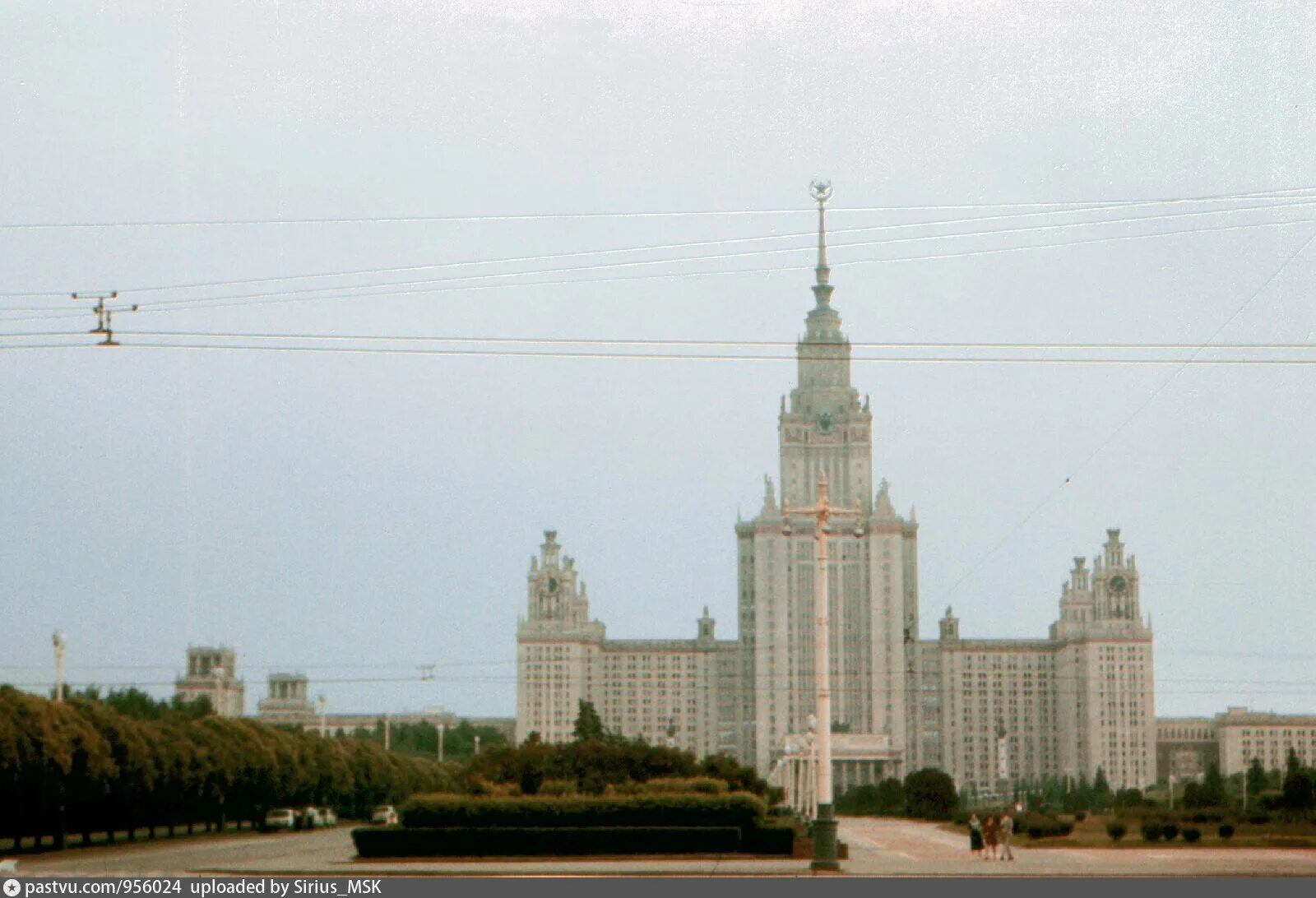 Площадь мгу. МГУ 1976. Смоленская площадь МГУ. Здание МГУ СССР.