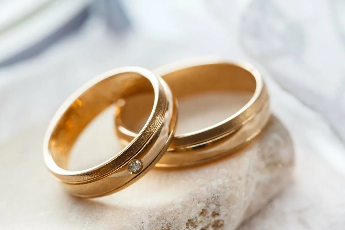 Кольцо замужества. Свадебные кольца. Красивые обручальные кольца. Свадебные кольца парные. Брак кольца.