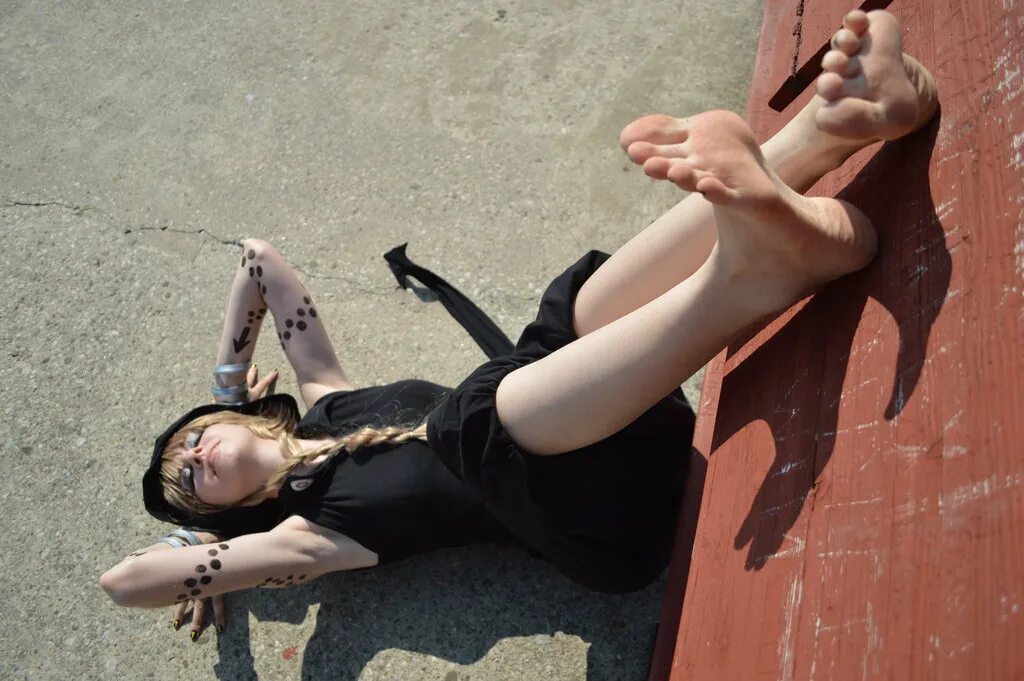 Солес феет 10 +. Obey melanie. Ivory goddess. Рыжие девушки фут фетиш. Norcalfeet.