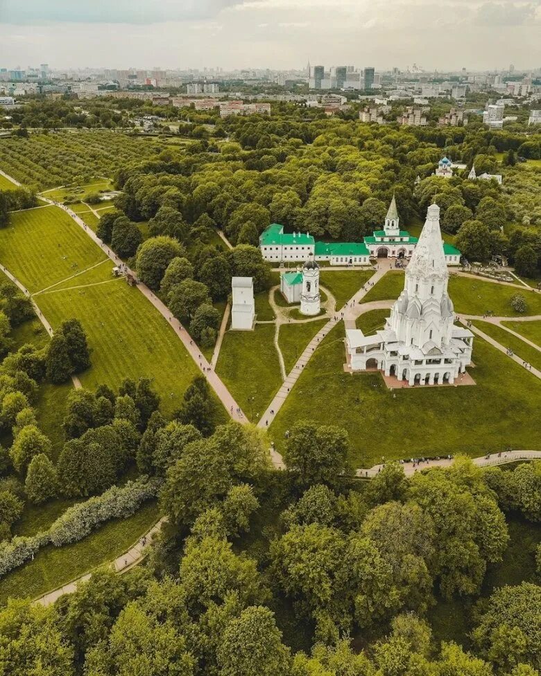 Самые лучшие парки москвы. Коломенское музей-заповедник. Музей усадьба Коломенское. Парк усадьба Коломенское. Коломенский музей заповедник.