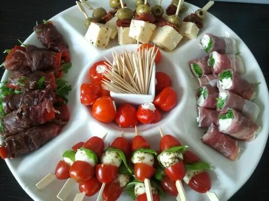 Легкие закуски. Лёгкие закуски к вину. Легкая закуска под вино. Необычные закуски к вину. Легкие закуски под вино.