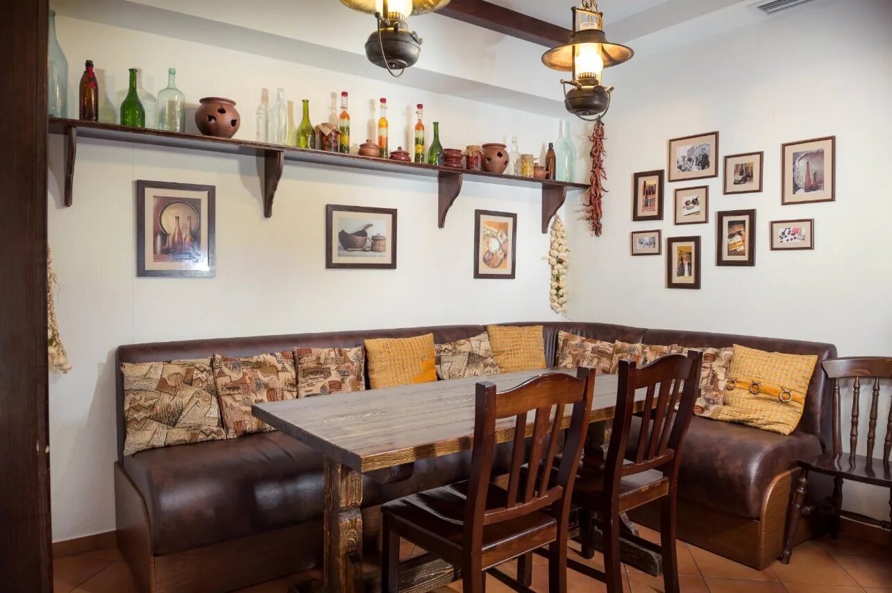 Трактиръ колесо на спасской, киров. Трактир колесо киров сурикова. Кафе на спасской киров. Кафе колесо киров сурикова. Колесо сурикова 19.