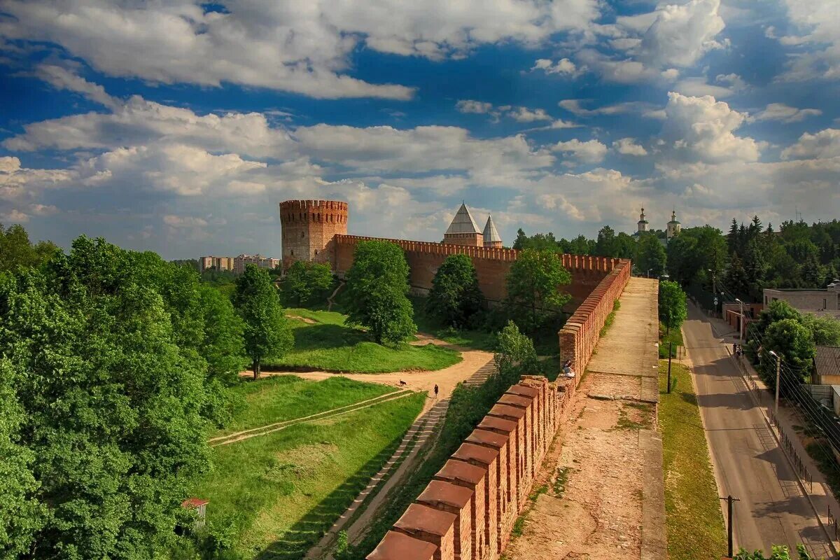 Крепостные стены кремля. Смоленская крепость Смоленск. Смоленская Крепостная стена Смоленск.