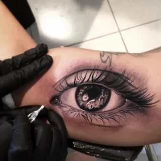 Eye 10
