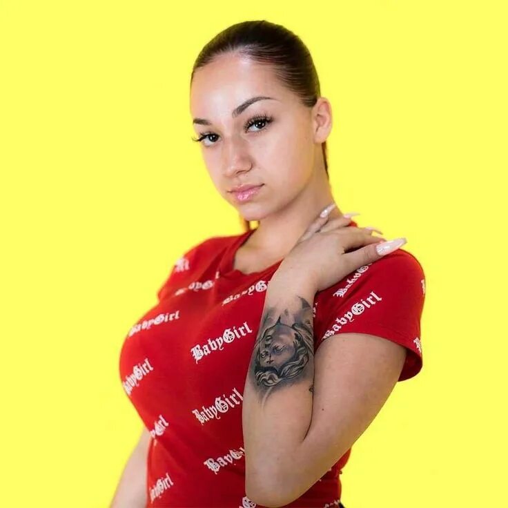Bhad bhabie 2022. Даниэль бреголи. Бхад бхабие. Bhad bhabie. Bhab косметика.