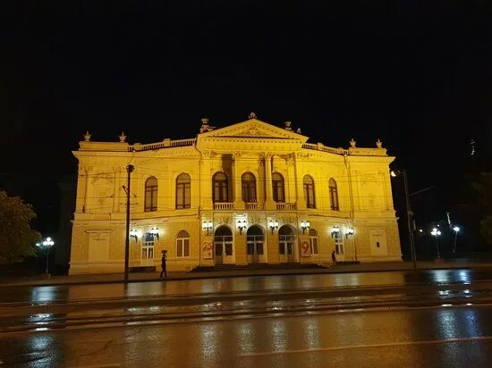 Театр в кубе ростов на дону. Ростовский городской театр ростов великий. театр кукол ростов возле нахичеванского рынка. театры в ростове на дону названия. открытый театр в ростове на дону.