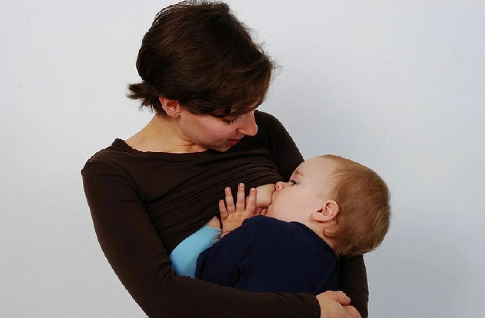 Кормление грудью. Active Breastfeeding. Ребенок не хочет брать грудь. Academy of Breastfeeding.