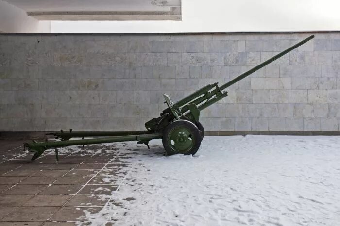 Пушка зис 57 мм. ЗИС-2 57-мм противотанковая. Противотанковая пушка ЗИС-2. 57 Мм пушка ЗИС-2. 57-Мм противотанковая пушка образца 1941 года ЗИС-2.