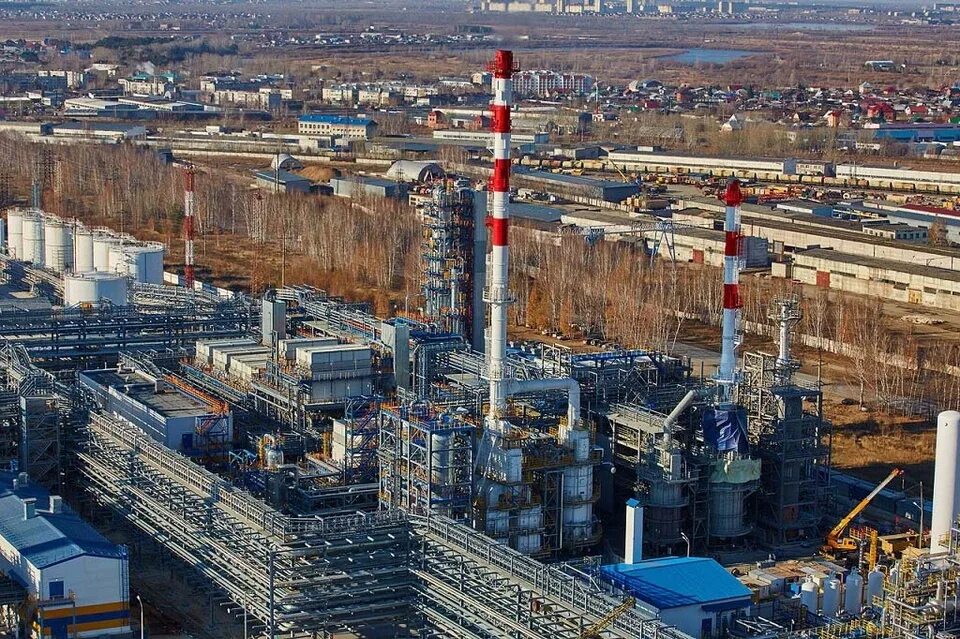 Антипинский завод тюмень. Заводы тюмени. Нпз русинвест тюмень. Сайты заводов тюмени. Сайты заводов тюмени.
